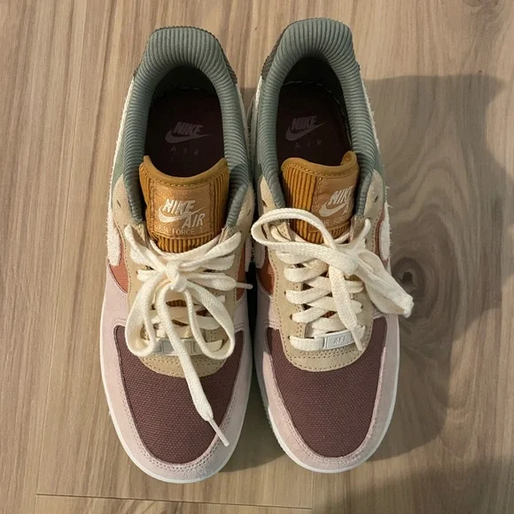 Nike Air Force 1 ‘07 LX shoes - Picture 3 of 5